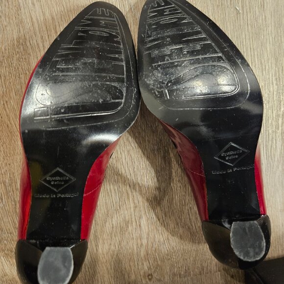 John Fluevog Listens Audrey - wine with black stitching - Picture 9 of 10